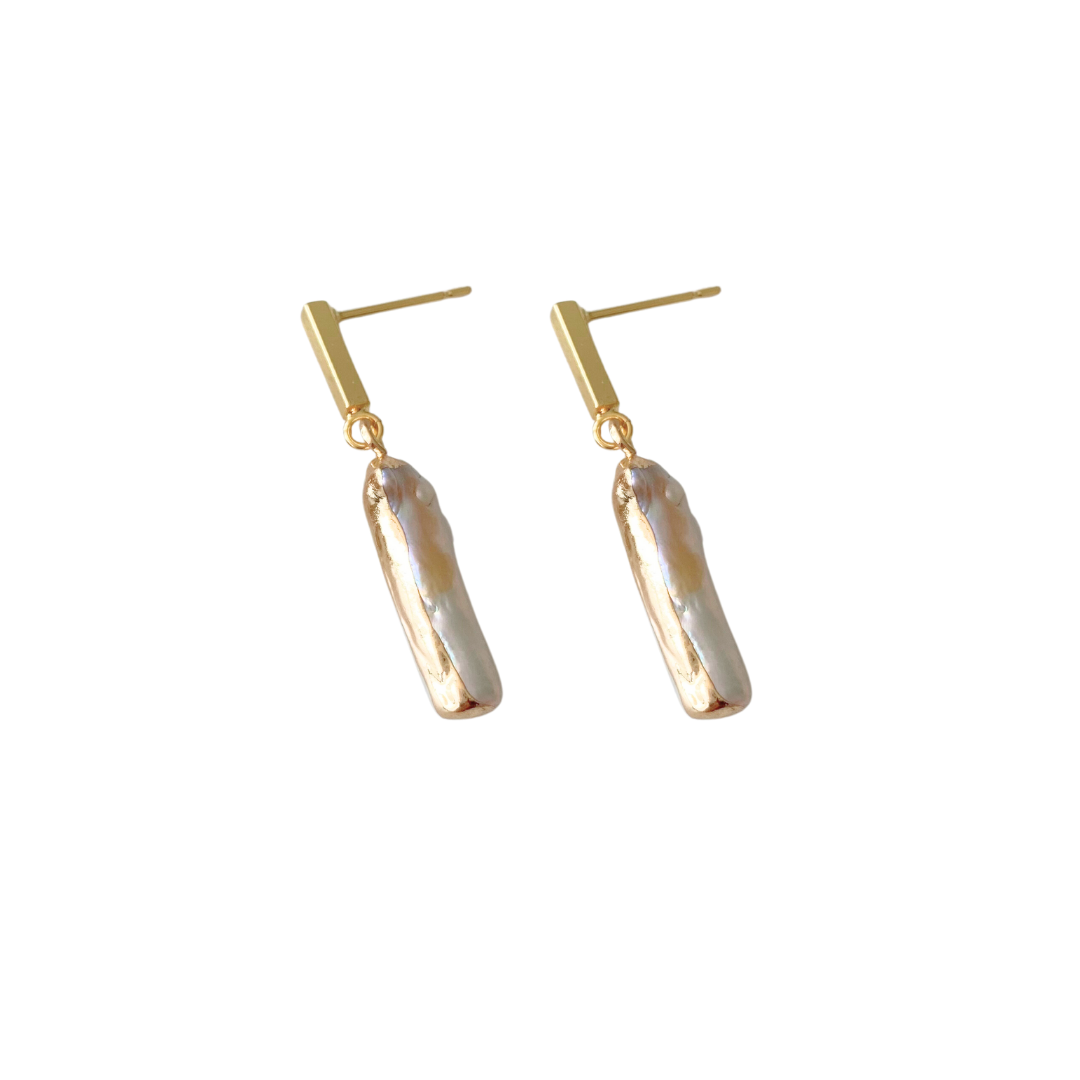 Mia Pearl Earrings